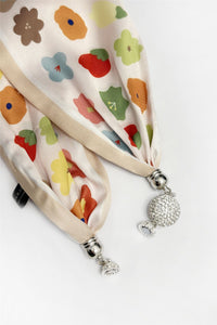 Cute Retro Floral Diamante Magnetic Clasp Scarf