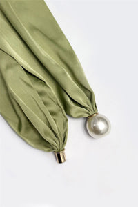 Elegant Plain Pearl Magnetic Clasp Scarf