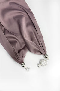 Plain Diamante Magnetic Clasp Scarf